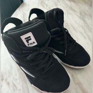 Fila boys Black & White shoes Size 1 NWOT